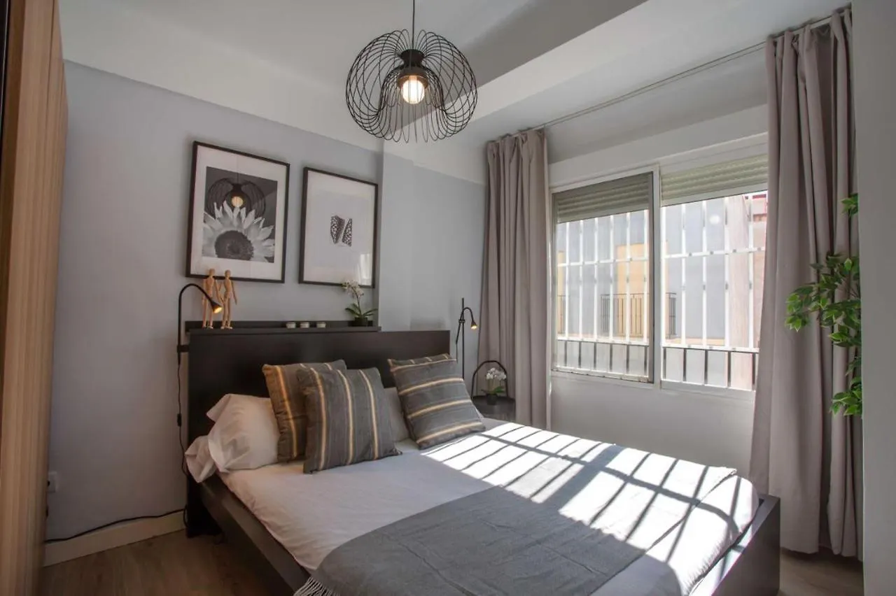 Holidays2Malaga Lagunillas 3 Bedrooms Downtown Local Area 500Mb Free Wifi